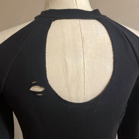 Distressed cut out / torn look / cold shoulder fashion lightweight sweatshirt S - Picture 8 of 15